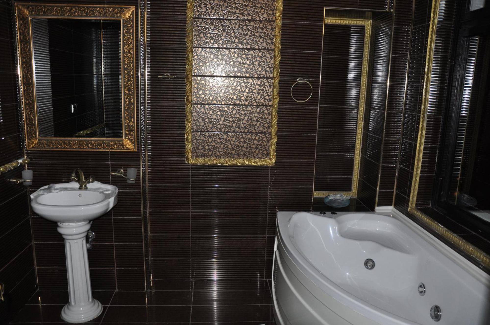 Отель Casa Cu Farfurii Синая Номер фото