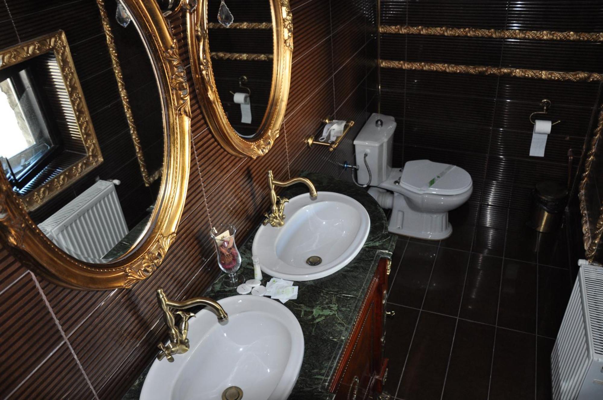 Отель Casa Cu Farfurii Синая Номер фото