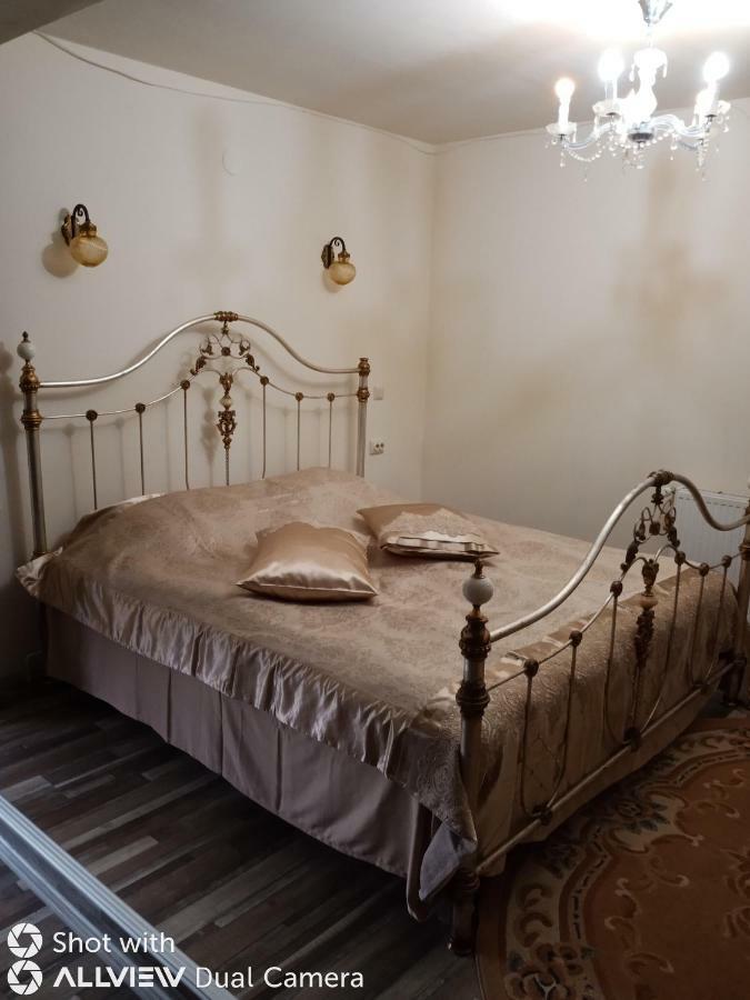 Отель Casa Cu Farfurii Синая Экстерьер фото